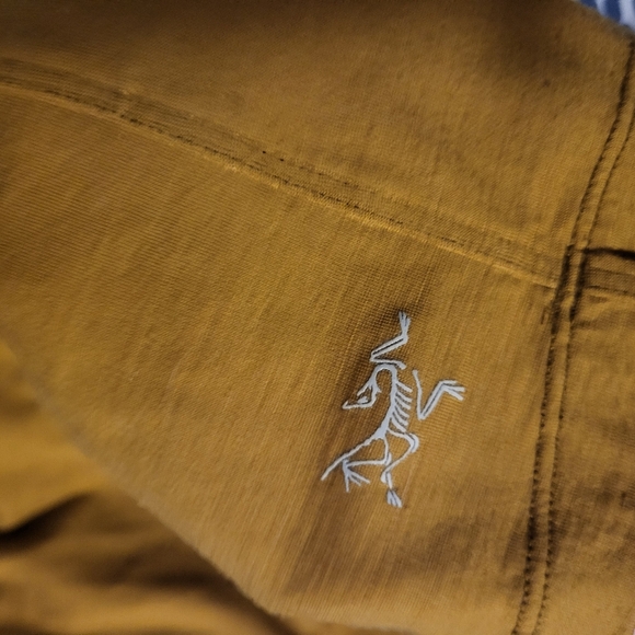 Arcteryx Lana Merino Wool tshirt - women's xs - Picture 2 of 4